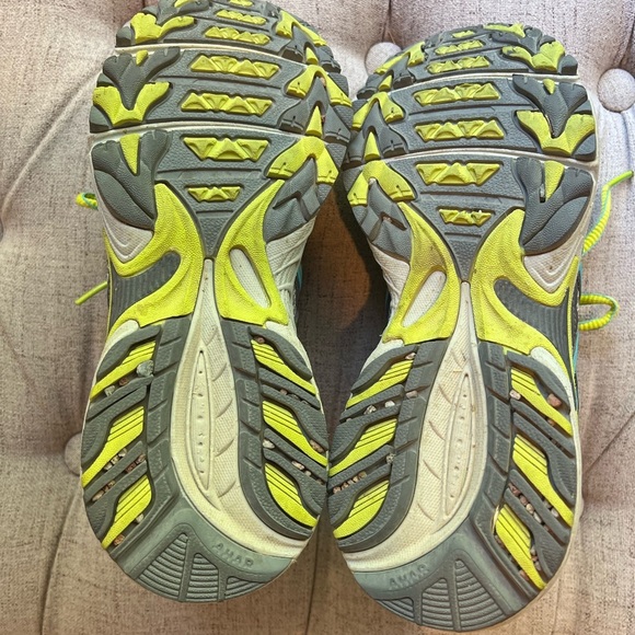 EUC Asics Gray and Yellow Athletic Shoes (6.5) - Picture 5 of 5